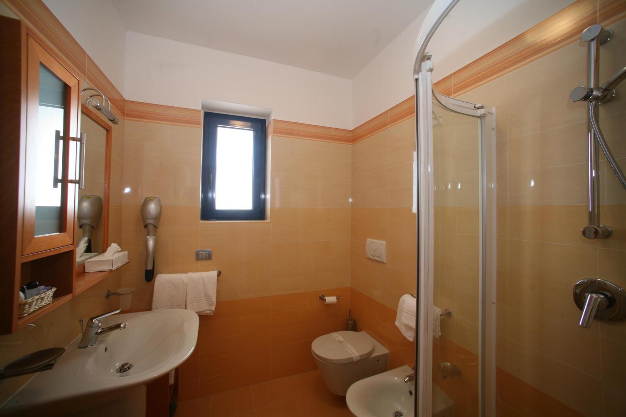 Hotel Yria Vieste Buitenkant foto